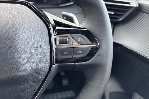  PEUGEOT 208 1.2 HYBRID Allure e-DSC6 Euro 6 (s/s) 5dr Thumbnail #39