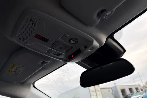  PEUGEOT 208 1.2 HYBRID Allure e-DSC6 Euro 6 (s/s) 5dr Thumbnail #59