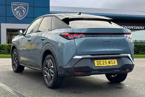 DE25WSX PEUGEOT 3008 1.2 HYBRID GT e-DSC6 Euro 6 (s/s) 5dr Thumbnail #2
