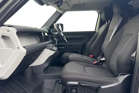 LG21YBP Land Rover Defender 90 3.0 D200 3dr Thumbnail #3