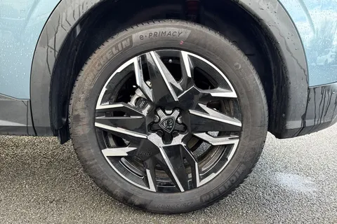 DE25WSX PEUGEOT 3008 1.2 HYBRID GT e-DSC6 Euro 6 (s/s) 5dr Thumbnail #12