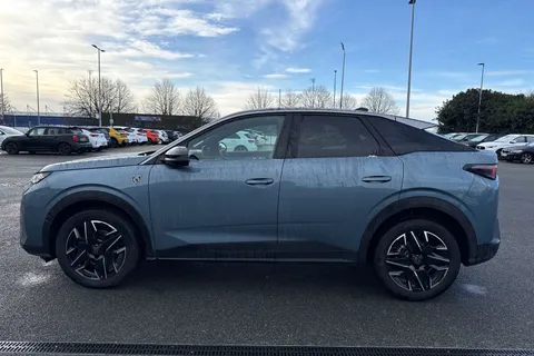 DE25WSX PEUGEOT 3008 1.2 HYBRID GT e-DSC6 Euro 6 (s/s) 5dr Thumbnail #32