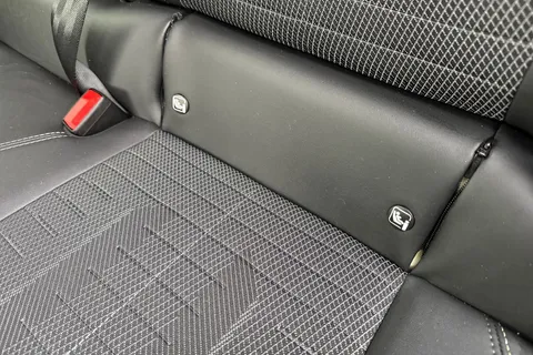 DE25WSX PEUGEOT 3008 1.2 HYBRID GT e-DSC6 Euro 6 (s/s) 5dr Thumbnail #34