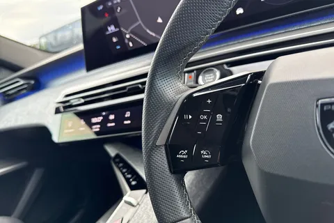 DE25WSX PEUGEOT 3008 1.2 HYBRID GT e-DSC6 Euro 6 (s/s) 5dr Thumbnail #36