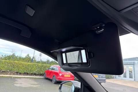 DE25WSX PEUGEOT 3008 1.2 HYBRID GT e-DSC6 Euro 6 (s/s) 5dr Thumbnail #59