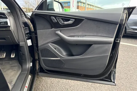 PK24ULU Audi SQ8 Black Edition TFSI  507 PS tiptronic Thumbnail #46