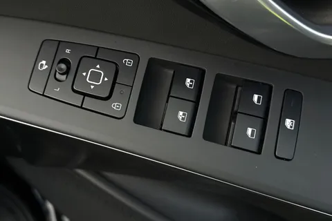 PK23XBR Kia Niro 1.6h GDi 3 DCT Euro 6 (s/s) 5dr Thumbnail #21