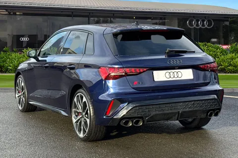 Audi S3 2.0 TFSI Black Edition Sportback S Tronic quattro Euro 6 (s/s) 5dr Thumbnail #3