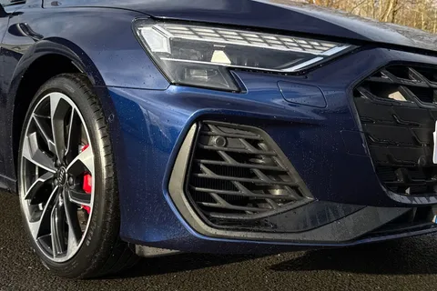Audi S3 2.0 TFSI Black Edition Sportback S Tronic quattro Euro 6 (s/s) 5dr Thumbnail #9