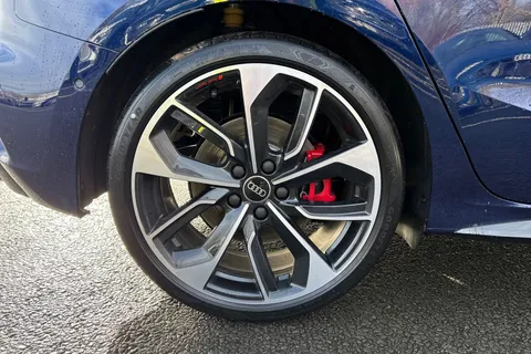 Audi S3 2.0 TFSI Black Edition Sportback S Tronic quattro Euro 6 (s/s) 5dr Thumbnail #12