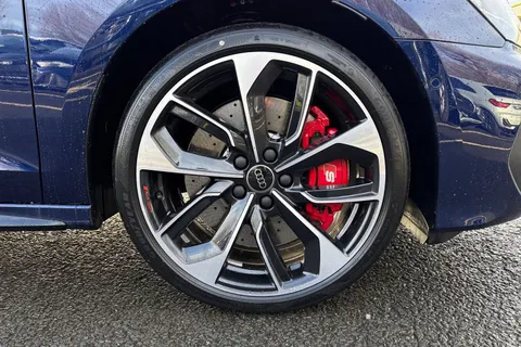Audi S3 2.0 TFSI Black Edition Sportback S Tronic quattro Euro 6 (s/s) 5dr Thumbnail #13