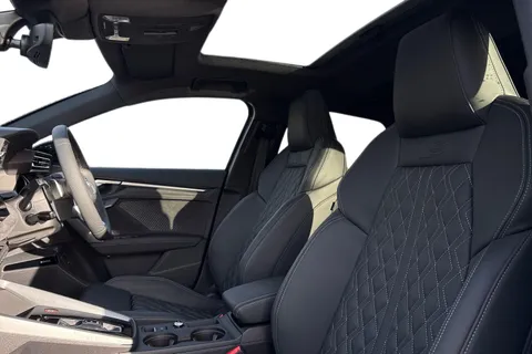 Audi S3 2.0 TFSI Black Edition Sportback S Tronic quattro Euro 6 (s/s) 5dr Thumbnail #16