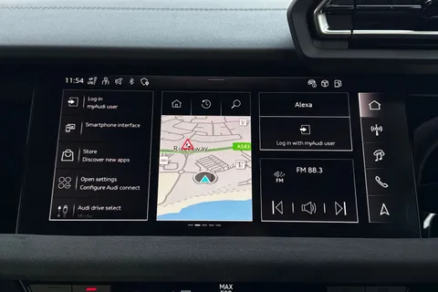 Audi S3 2.0 TFSI Black Edition Sportback S Tronic quattro Euro 6 (s/s) 5dr Thumbnail #17