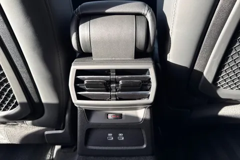 Audi S3 2.0 TFSI Black Edition Sportback S Tronic quattro Euro 6 (s/s) 5dr Thumbnail #35