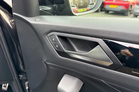 YS24FRZ Volkswagen T-Roc 2.0 TSI 4MOTION R-Line 5dr DSG | Heated Seats | Rear Camera Thumbnail #20