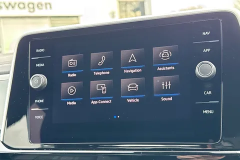 YS24FRZ Volkswagen T-Roc 2.0 TSI 4MOTION R-Line 5dr DSG | Heated Seats | Rear Camera Thumbnail #27