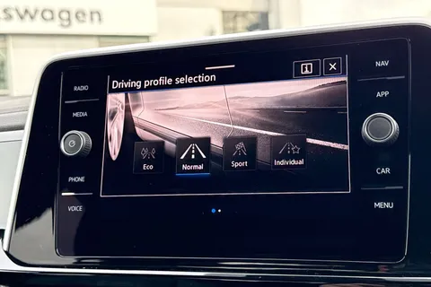 YS24FRZ Volkswagen T-Roc 2.0 TSI 4MOTION R-Line 5dr DSG | Heated Seats | Rear Camera Thumbnail #36