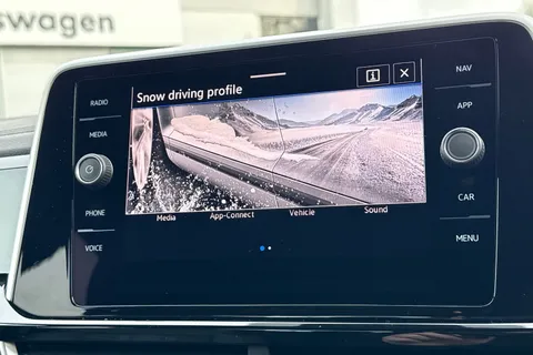 YS24FRZ Volkswagen T-Roc 2.0 TSI 4MOTION R-Line 5dr DSG | Heated Seats | Rear Camera Thumbnail #37