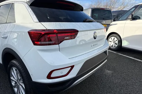 7 of 57 for Volkswagen T-Roc 1.0 TSI Match Euro 6 (s/s) 5dr