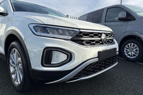 8 of 57 for Volkswagen T-Roc 1.0 TSI Match Euro 6 (s/s) 5dr