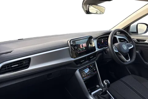 14 of 57 for Volkswagen T-Roc 1.0 TSI Match Euro 6 (s/s) 5dr