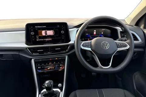 17 of 57 for Volkswagen T-Roc 1.0 TSI Match Euro 6 (s/s) 5dr