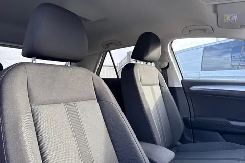 23 of 57 for Volkswagen T-Roc 1.0 TSI Match Euro 6 (s/s) 5dr