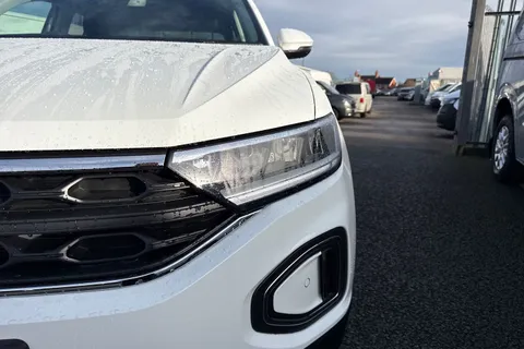 24 of 57 for Volkswagen T-Roc 1.0 TSI Match Euro 6 (s/s) 5dr