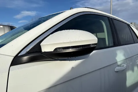 31 of 57 for Volkswagen T-Roc 1.0 TSI Match Euro 6 (s/s) 5dr