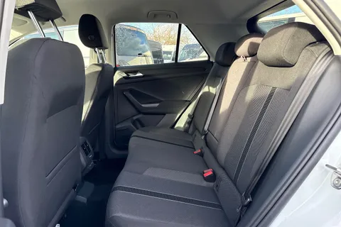 32 of 57 for Volkswagen T-Roc 1.0 TSI Match Euro 6 (s/s) 5dr