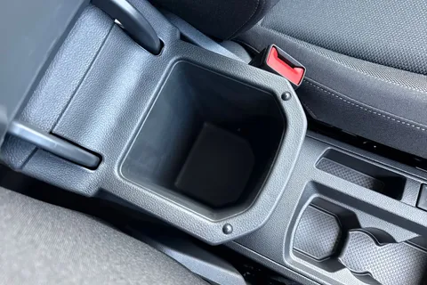 40 of 57 for Volkswagen T-Roc 1.0 TSI Match Euro 6 (s/s) 5dr