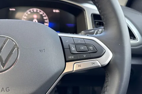 43 of 57 for Volkswagen T-Roc 1.0 TSI Match Euro 6 (s/s) 5dr