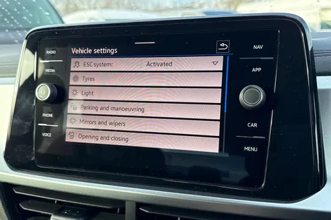 50 of 57 for Volkswagen T-Roc 1.0 TSI Match Euro 6 (s/s) 5dr