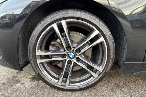 VK70ZTO BMW 1 Series 118d M Sport 5dr Step Auto Thumbnail #12