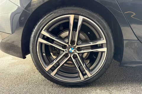 VK70ZTO BMW 1 Series 118d M Sport 5dr Step Auto Thumbnail #13