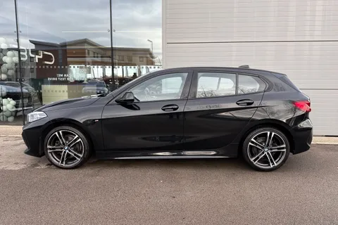 VK70ZTO BMW 1 Series 118d M Sport 5dr Step Auto Thumbnail #27