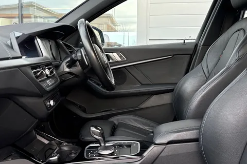 VK70ZTO BMW 1 Series 118d M Sport 5dr Step Auto Thumbnail #29