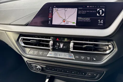 VK70ZTO BMW 1 Series 118d M Sport 5dr Step Auto Thumbnail #43