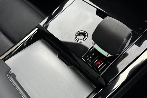 13 of 50 for Land Rover Range Rover Sport 3.0 D300 Dynamic SE 5dr