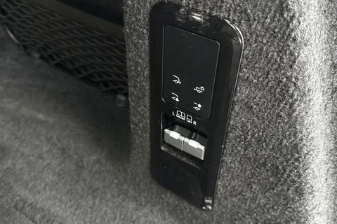 40 of 50 for Land Rover Range Rover Sport 3.0 D300 Dynamic SE 5dr