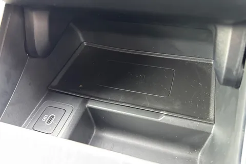 KP24OAJ Land Rover Range Rover Evoque 1.5 P300e Autobiography 5dr Thumbnail #42