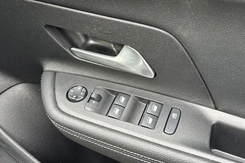 BG21YSW Vauxhall Mokka 1.2 Turbo SRi 5dr Auto Thumbnail #40