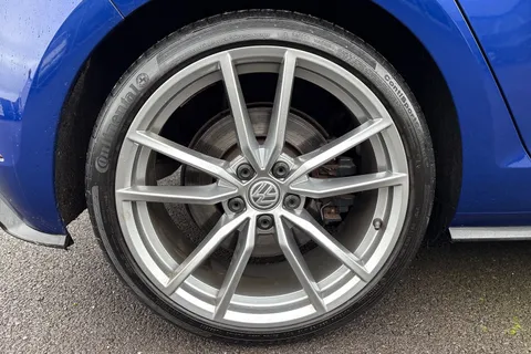 PK19TPZ Volkswagen Golf 2.0 TSI 300 R 5dr 4MOTION DSG Thumbnail #13