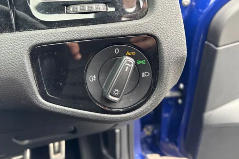 PK19TPZ Volkswagen Golf 2.0 TSI 300 R 5dr 4MOTION DSG Thumbnail #37