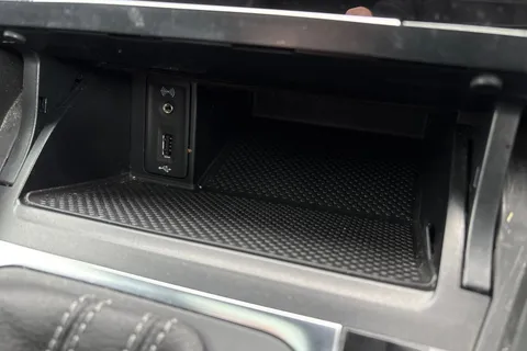 PK19TPZ Volkswagen Golf 2.0 TSI 300 R 5dr 4MOTION DSG Thumbnail #39