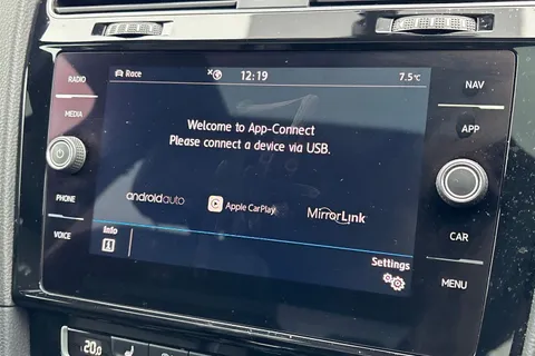 PK19TPZ Volkswagen Golf 2.0 TSI 300 R 5dr 4MOTION DSG Thumbnail #52