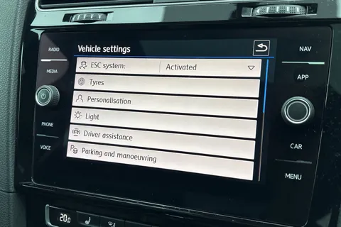 PK19TPZ Volkswagen Golf 2.0 TSI 300 R 5dr 4MOTION DSG Thumbnail #54