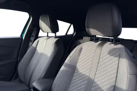  PEUGEOT 2008 1.2 PureTech Allure Edition Euro 6 (s/s) 5dr Thumbnail #15