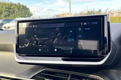  PEUGEOT 2008 1.2 PureTech Allure Edition Euro 6 (s/s) 5dr Thumbnail #21