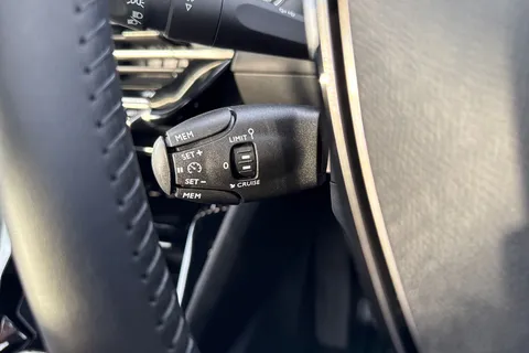  PEUGEOT 2008 1.2 PureTech Allure Edition Euro 6 (s/s) 5dr Thumbnail #40